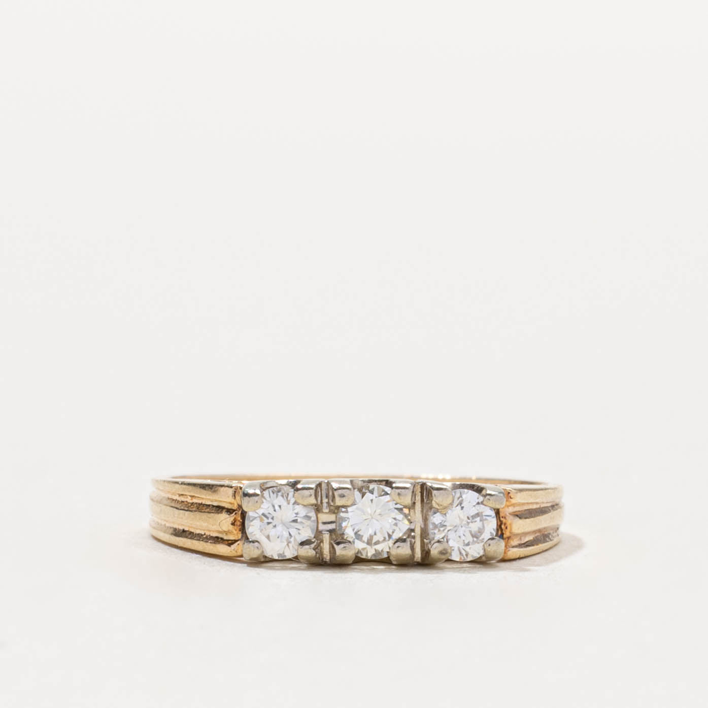 14k Three Stone Diamond Grooved Ring | 0.24ctw | SZ 3.75