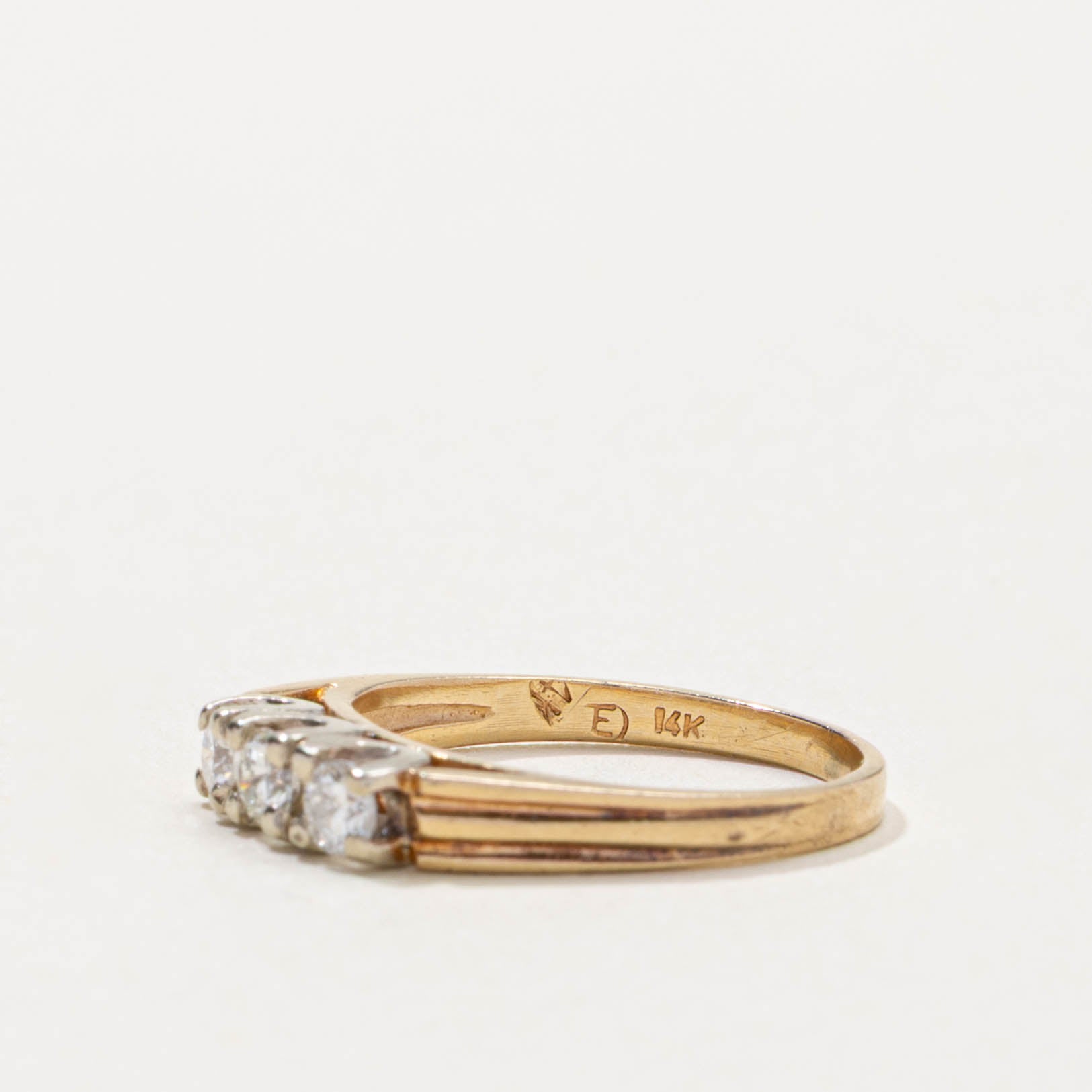 14k Three Stone Diamond Grooved Ring | 0.24ctw | SZ 3.75