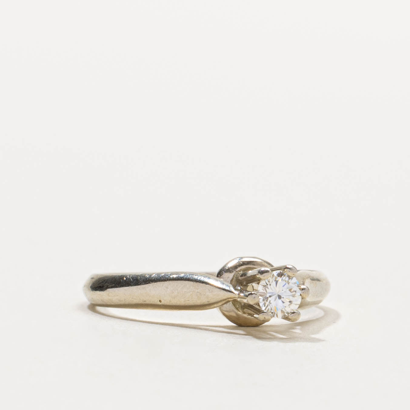 18k Solitaire Diamond Reverse Tapered Ring | 0.15ct | SZ 6