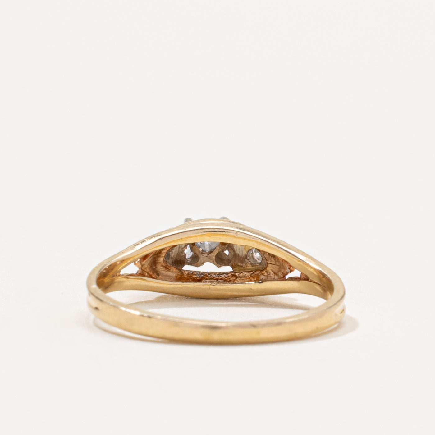 14k Illusion Set Diamond Heart Ring | 0.12ctw | SZ 4