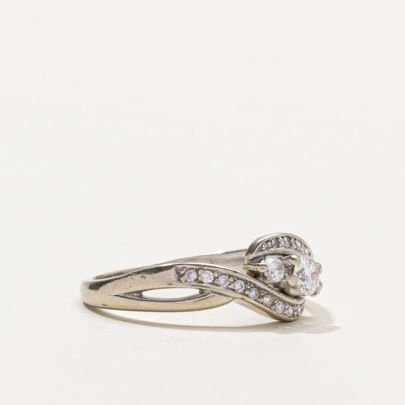 10k Semi-Eternity Diamond Twisted Ring | 0.30ctw | SZ 7