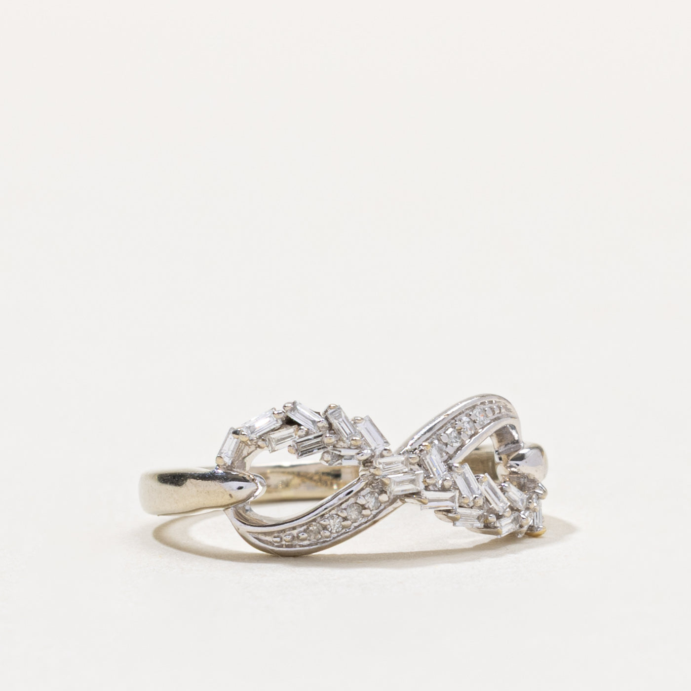 10k Baguette Cut Diamond Infinity Ring | 0.20ctw | SZ 5