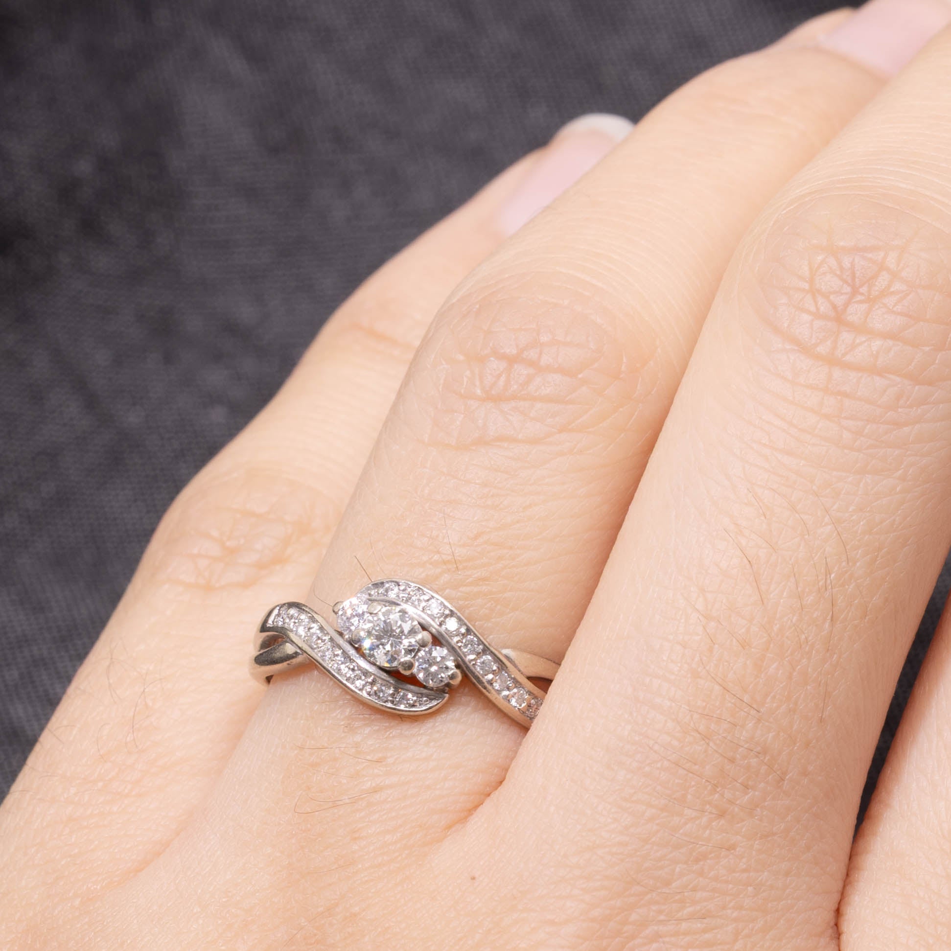 10k Semi-Eternity Diamond Twisted Ring | 0.30ctw | SZ 7