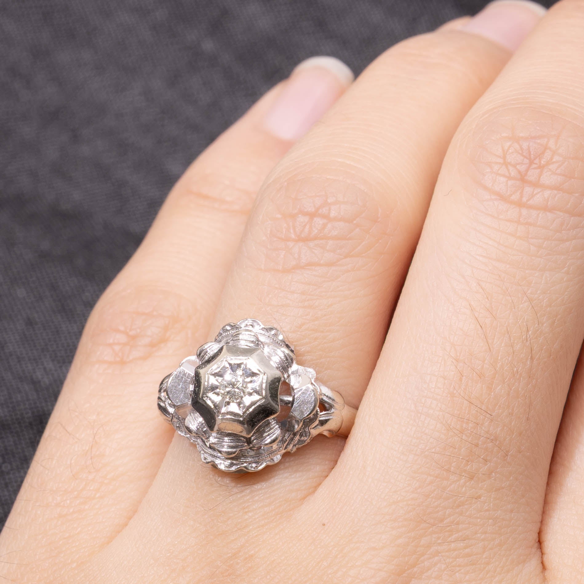 18k Illusion Set Diamond Scalloped Ring | 0.08ctw | SZ 8.5