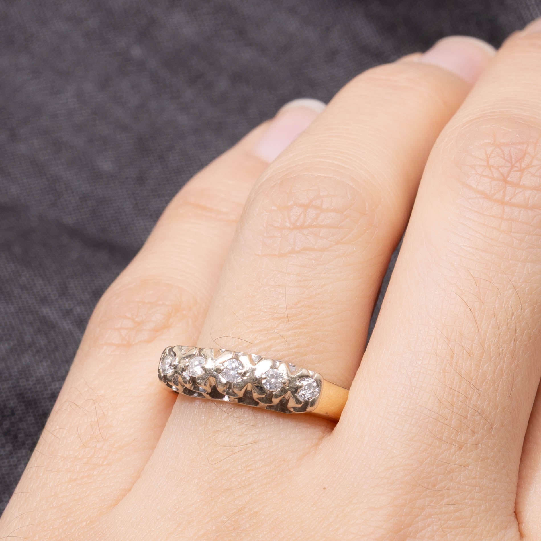 14k Five Stone Diamond Bezel Set Ring | 0.25ctw | SZ 7.5