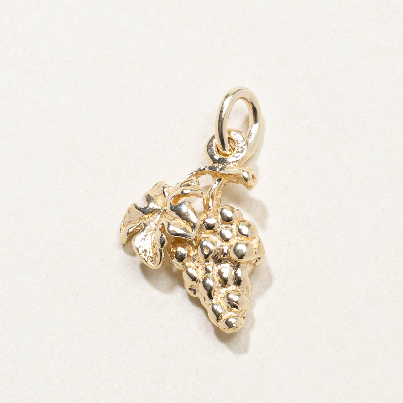 9k Grape Leaf Charm