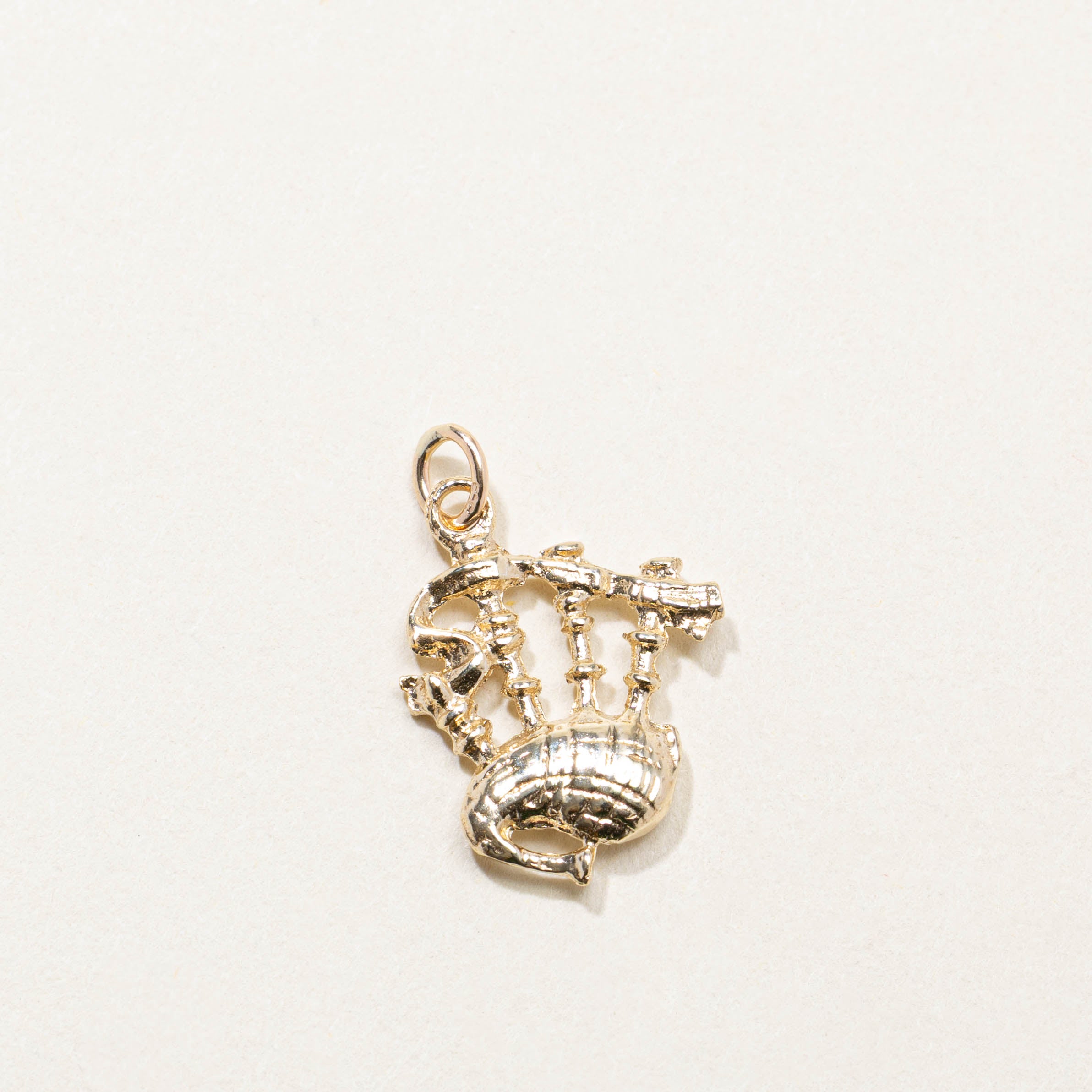9k Bagpipe Charm