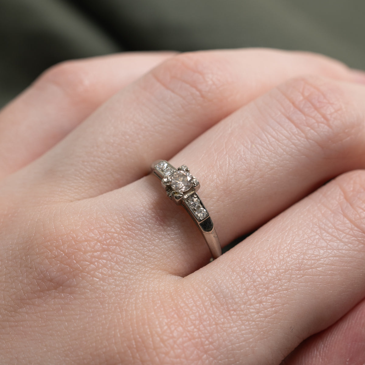 18k Illusion Set Diamond Accented Ring | 0.24ctw | SZ 7.75