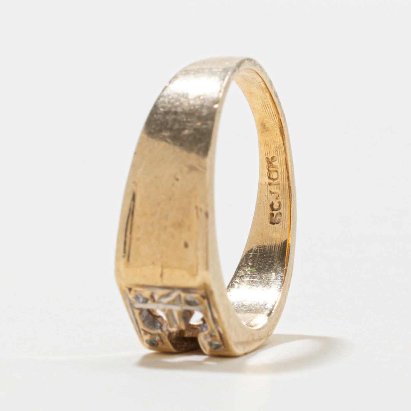 10k Diamond "E" Initial Ring | SZ 6