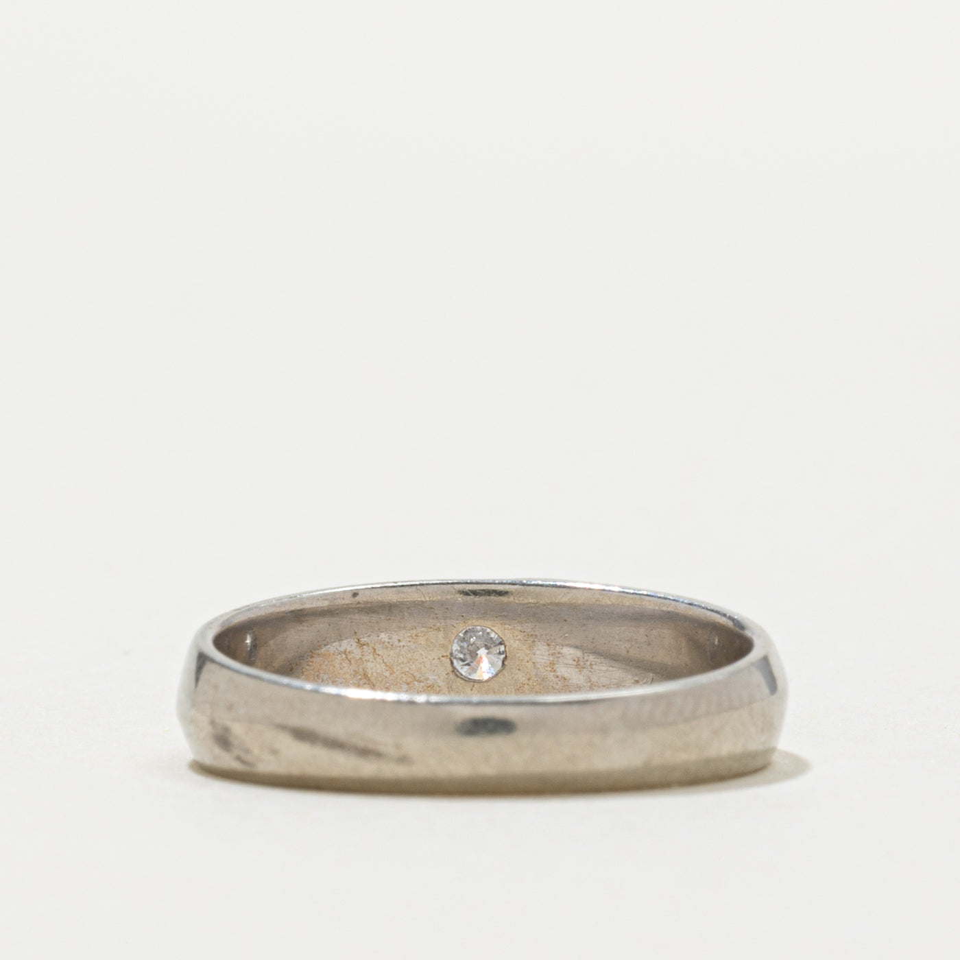10k Round Brilliant Cut Flush Set Diamond Band | SZ 6.25