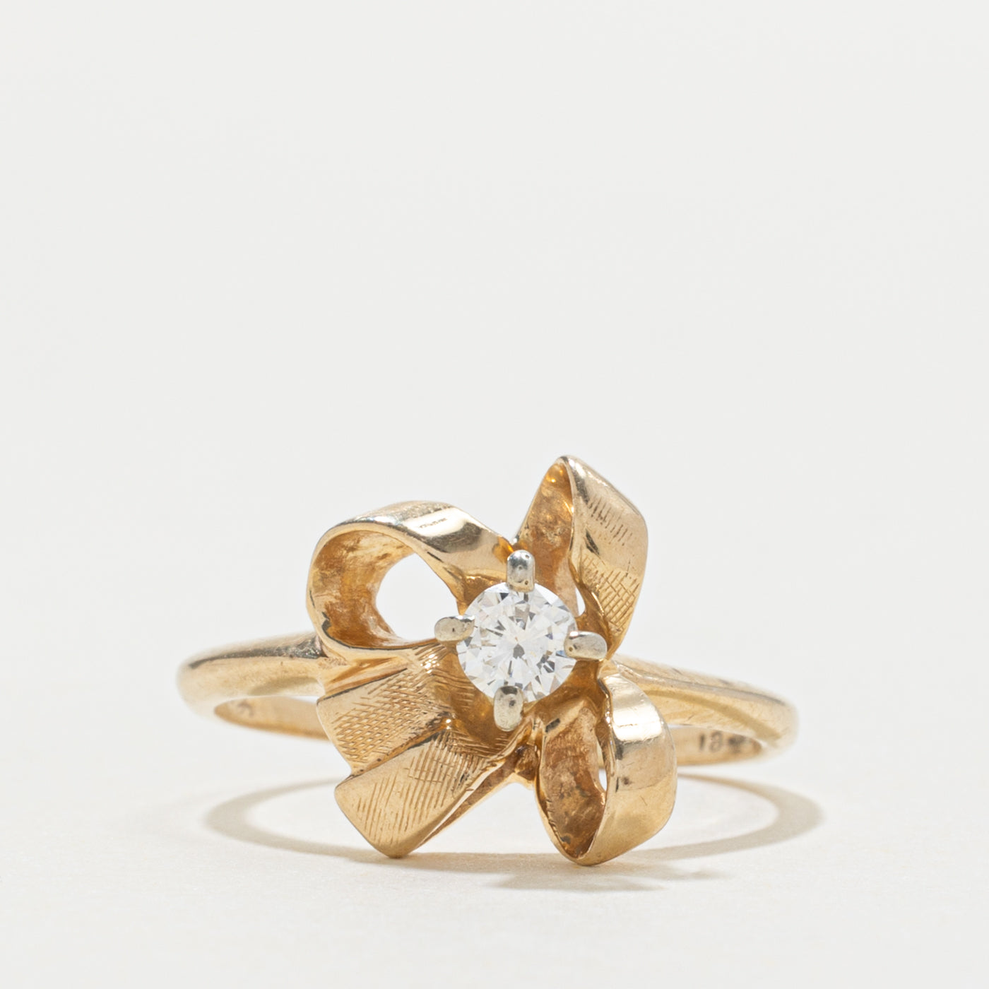14k Diamond Bow Ring | SZ 5.25