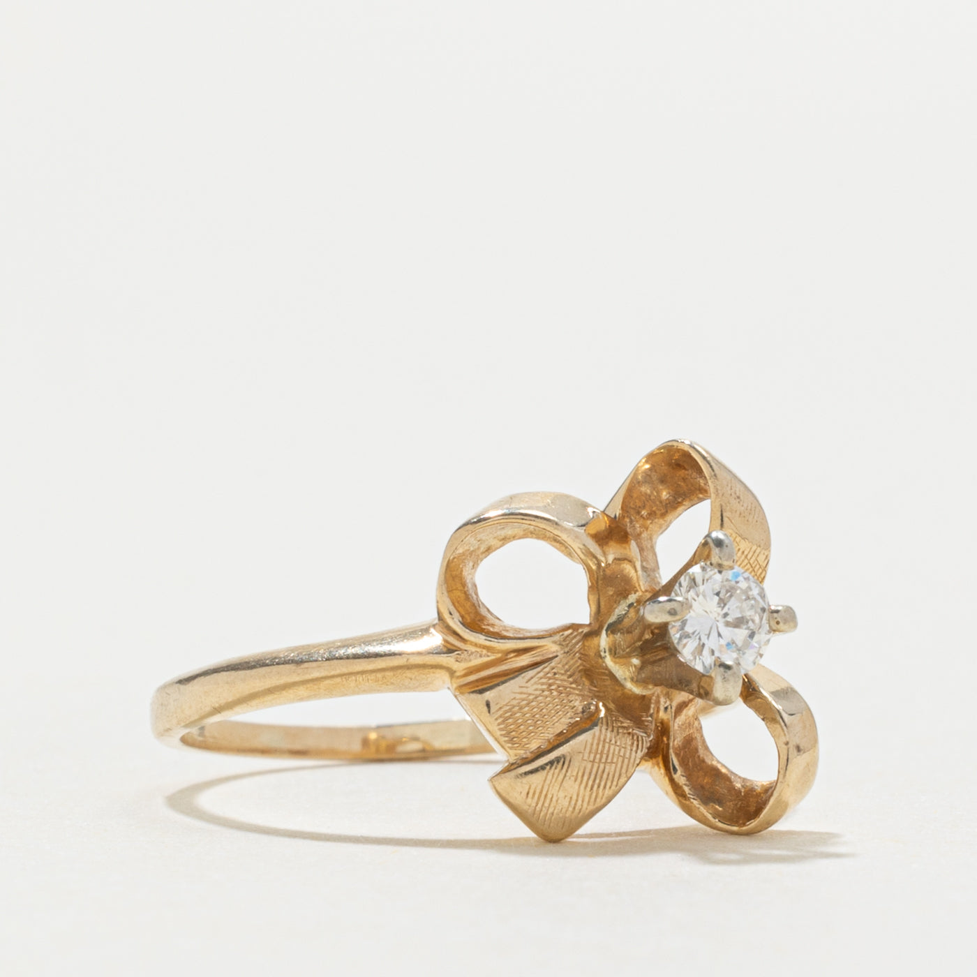 14k Diamond Bow Ring | SZ 5.25