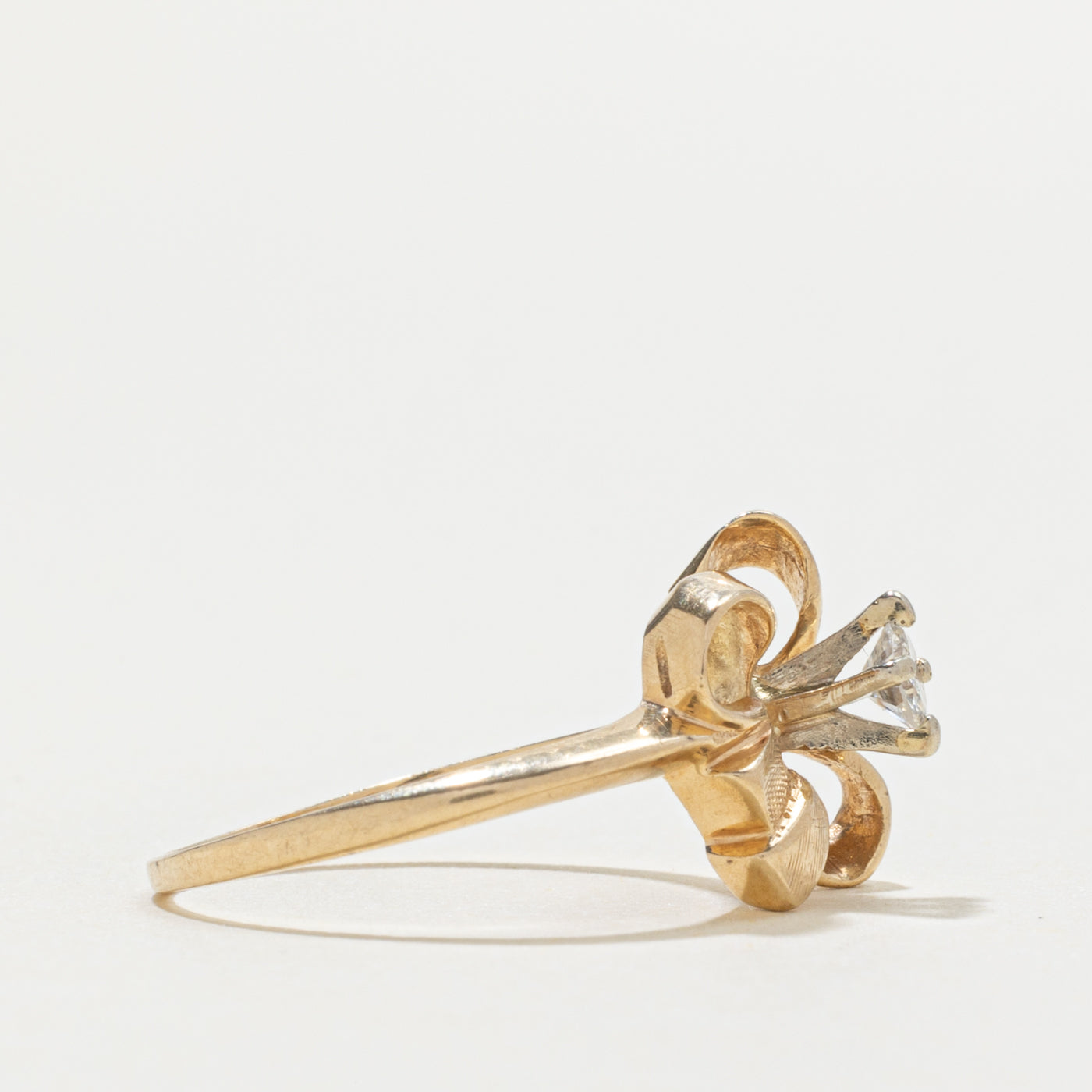 14k Diamond Bow Ring | SZ 5.25