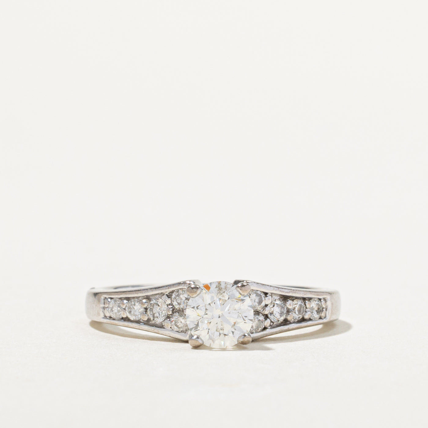 18k Round Brilliant Cut Diamond Accented Tapered Ring | 0.55ct I1 H, 0.23ctw | SZ 6