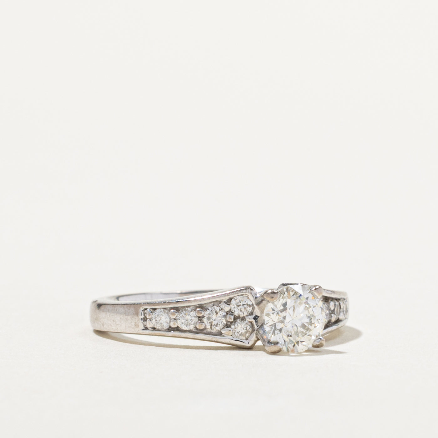 18k Round Brilliant Cut Diamond Accented Tapered Ring | 0.55ct I1 H, 0.23ctw | SZ 6