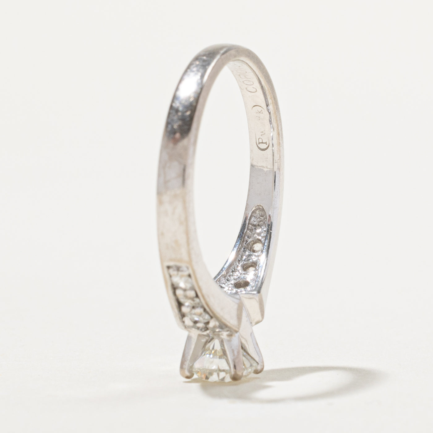 18k Round Brilliant Cut Diamond Accented Tapered Ring | 0.55ct I1 H, 0.23ctw | SZ 6