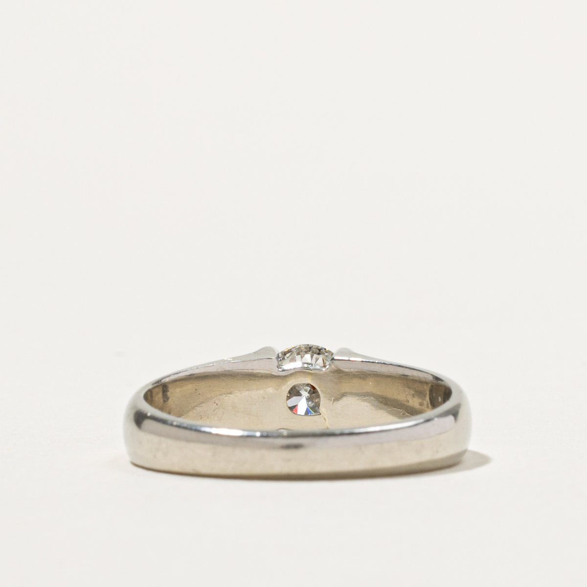 18k Round Brilliant Cut Semi Bezel Diamond Ring | 0.56ctw I1 J | SZ 6.25