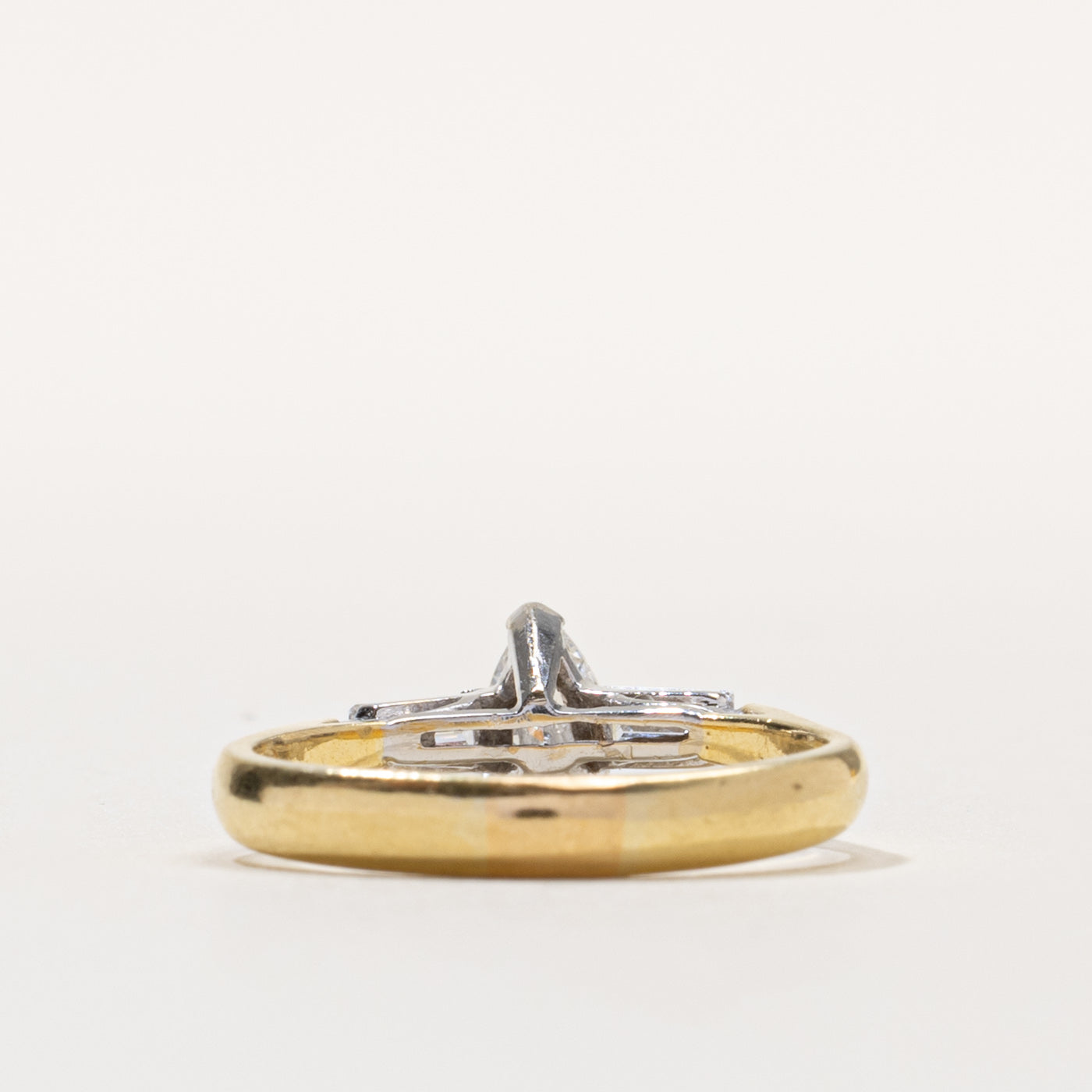 14k Pear Cut Diamond Accented Ring | 0.40ct VS2/SI1 I/J, 0.14ctw | SZ 6.5