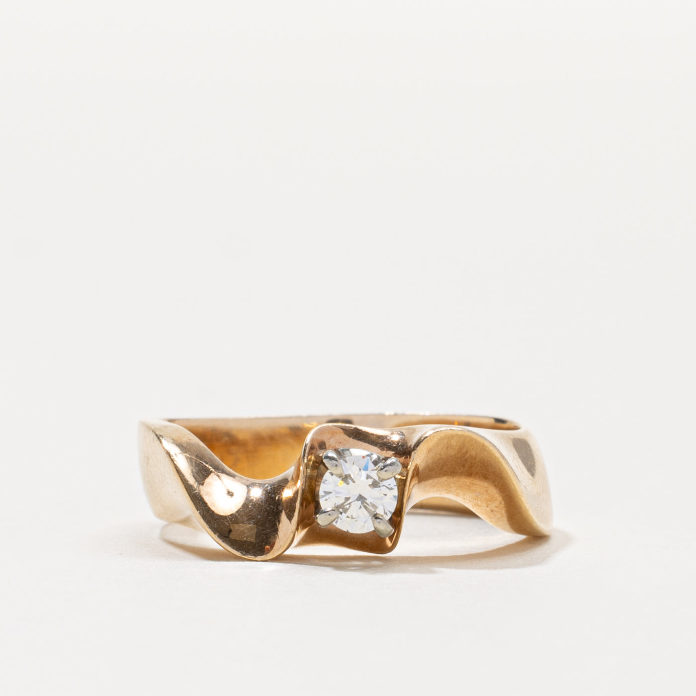 10k Diamond Wave Design Ring | 0.16ctw | SZ 6.75