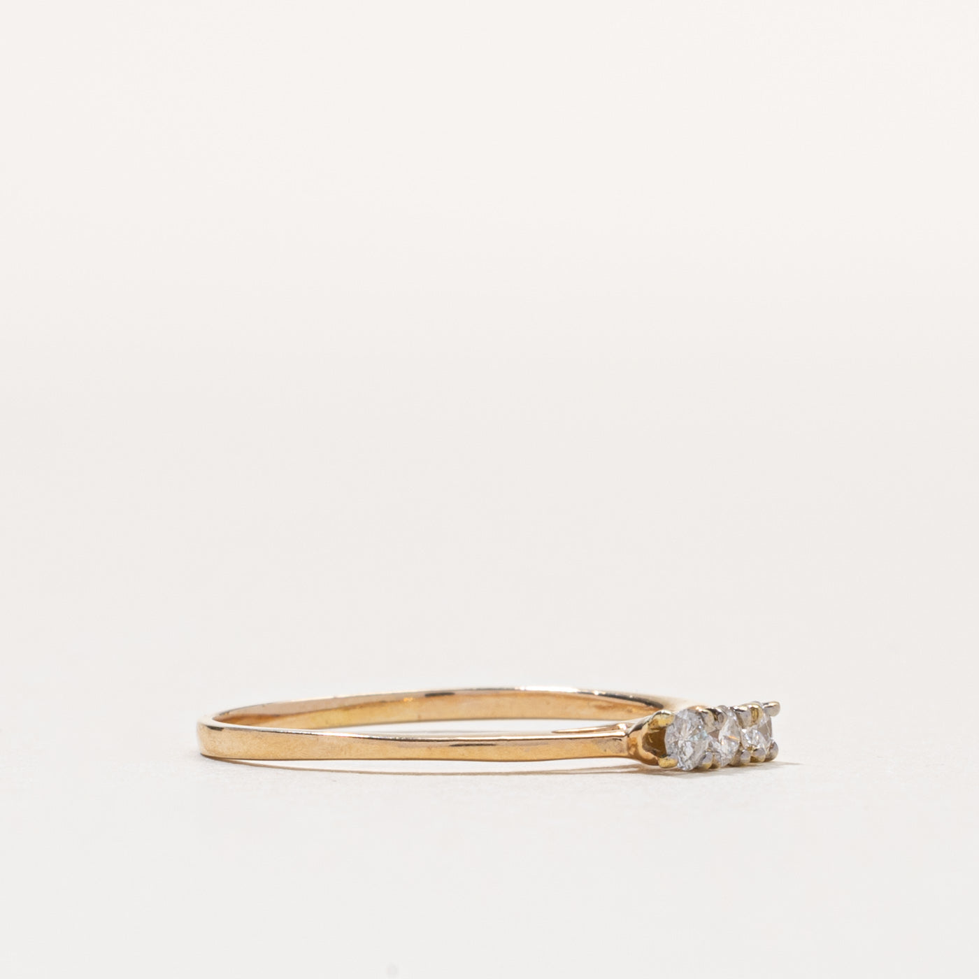 14k Three Stone Diamond Thin Ring | 0.12ctw | SZ 7