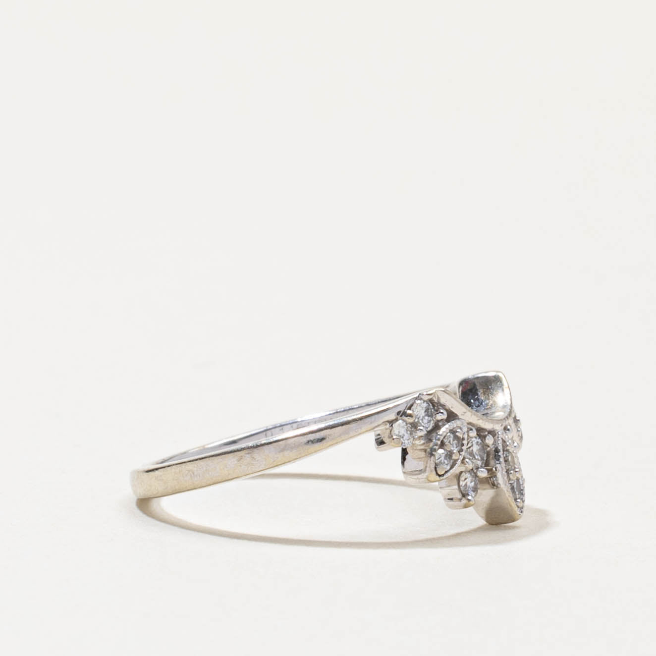 10k Diamond Floral Contour Ring | 0.14ctw | SZ 4.75