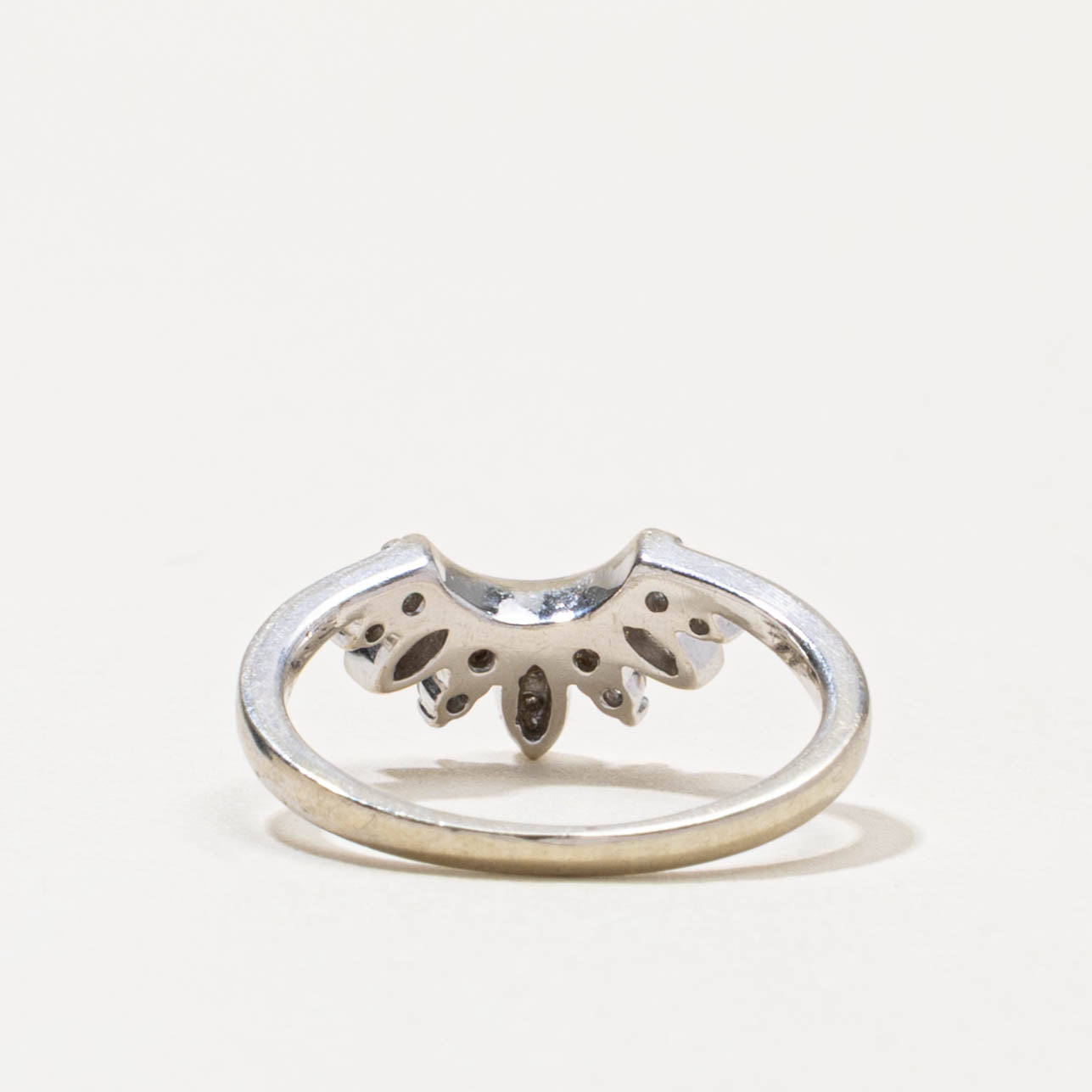 10k Diamond Floral Contour Ring | 0.14ctw | SZ 4.75