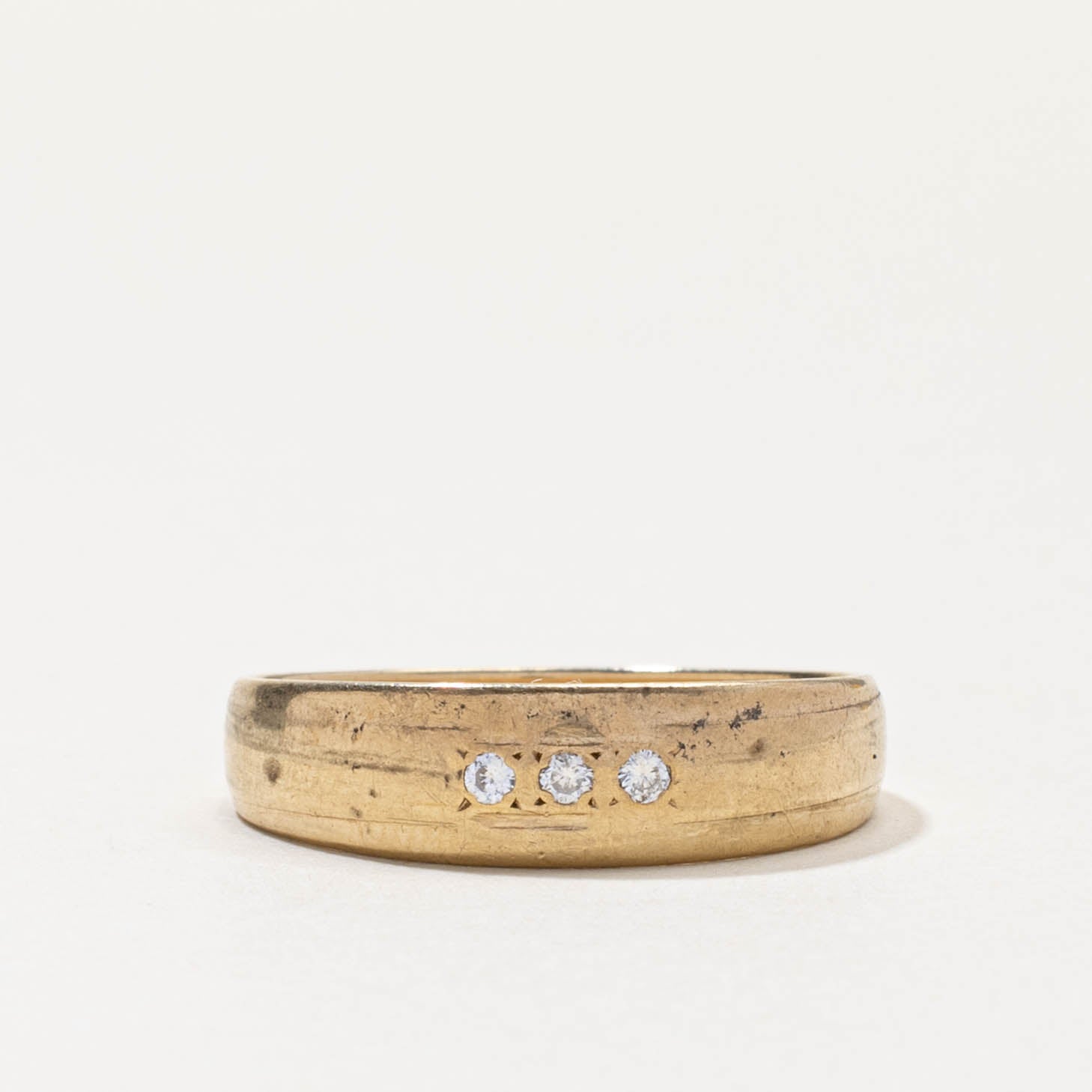10k Three Stone Diamond Band | SZ 9