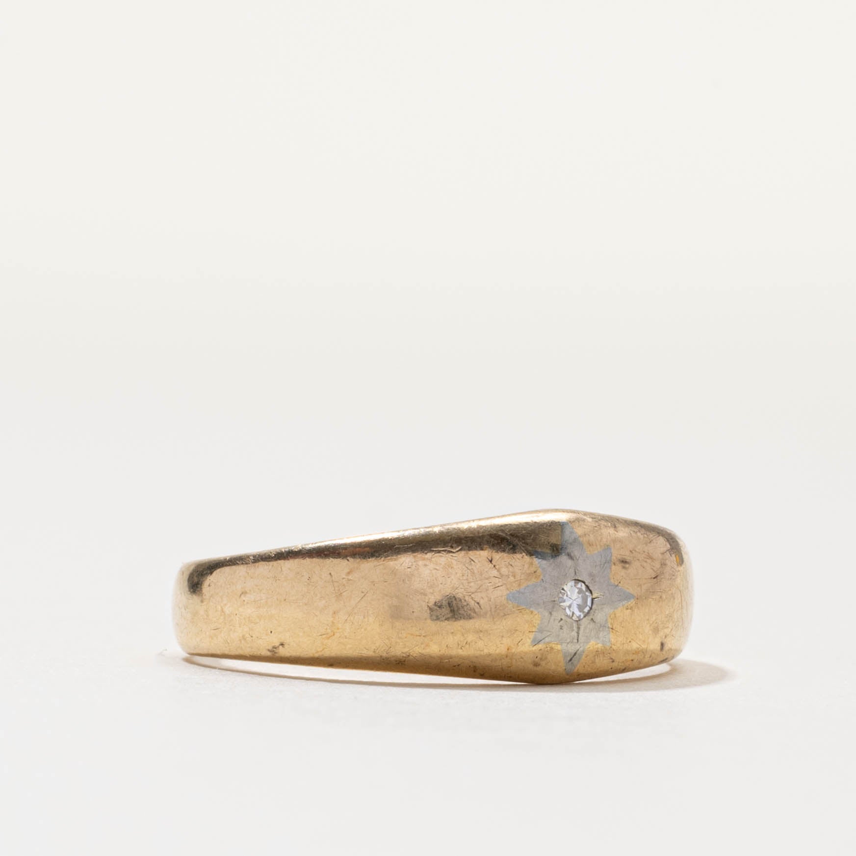 10k Flush Set Diamond Star Low Dome Ring | SZ 8.75
