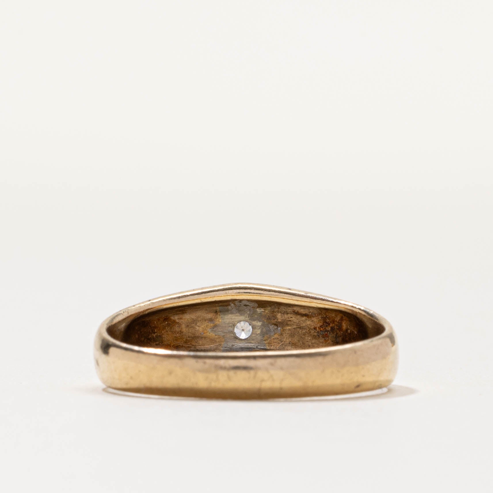 10k Flush Set Diamond Star Low Dome Ring | SZ 8.75