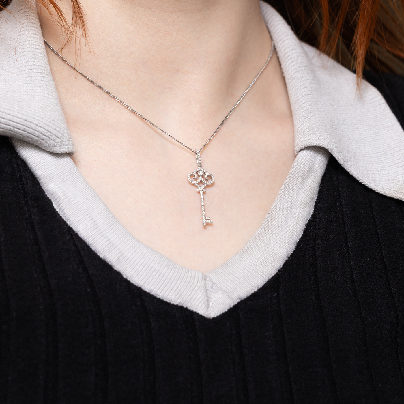 18k Diamond Key Pendant | 0.21ctw