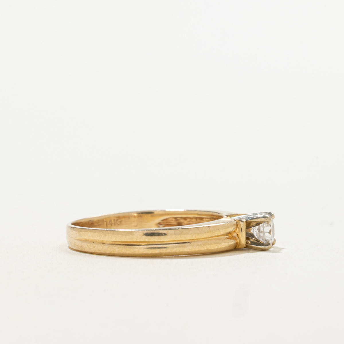 14k Solitaire Diamond Grooved Ring | 0.20ct | SZ 5.75
