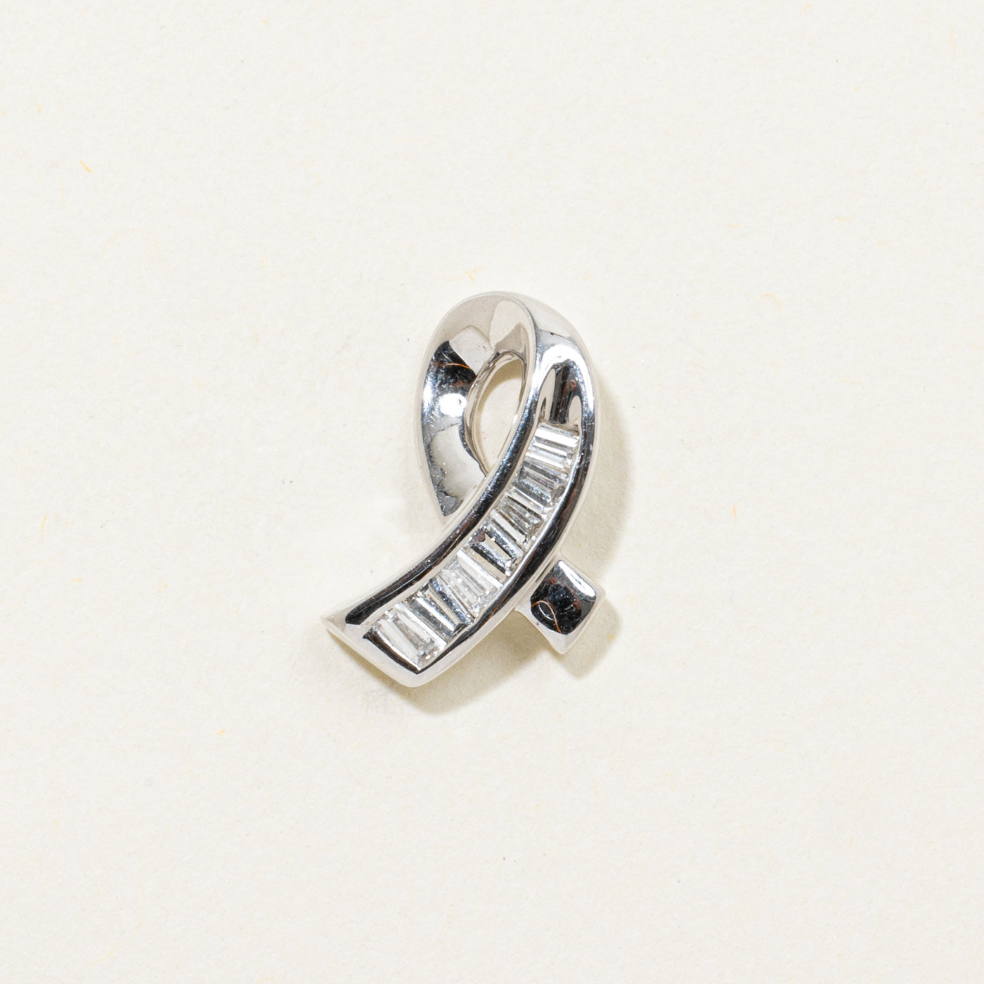 18k Baguette Cut Diamond Ribbon Pendant | 0.09ctw