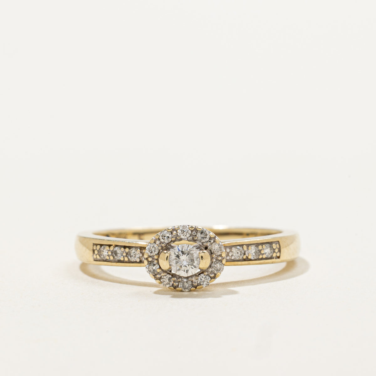 10k Diamond Oval Halo Ring | 0.15ctw | SZ 6