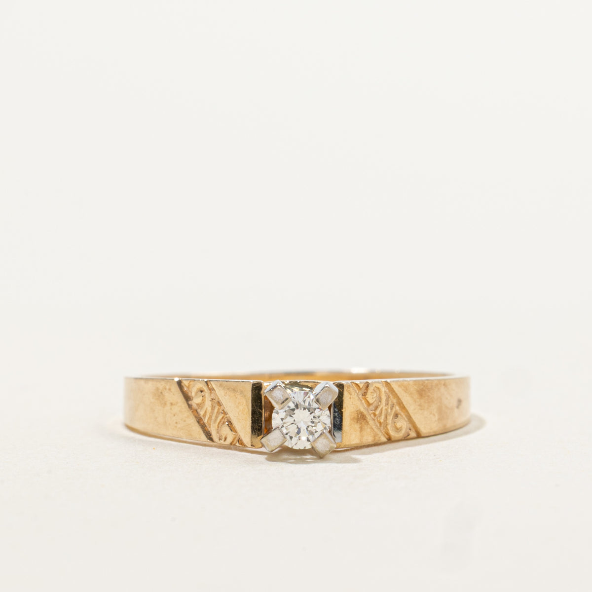 14k Solitaire Diamond Engraved Scrollwork Ring | 0.10ct | SZ 5.5