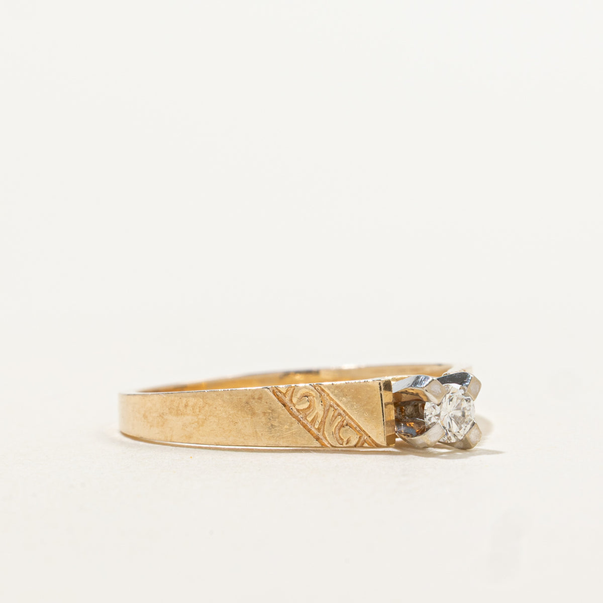 14k Solitaire Diamond Engraved Scrollwork Ring | 0.10ct | SZ 5.5