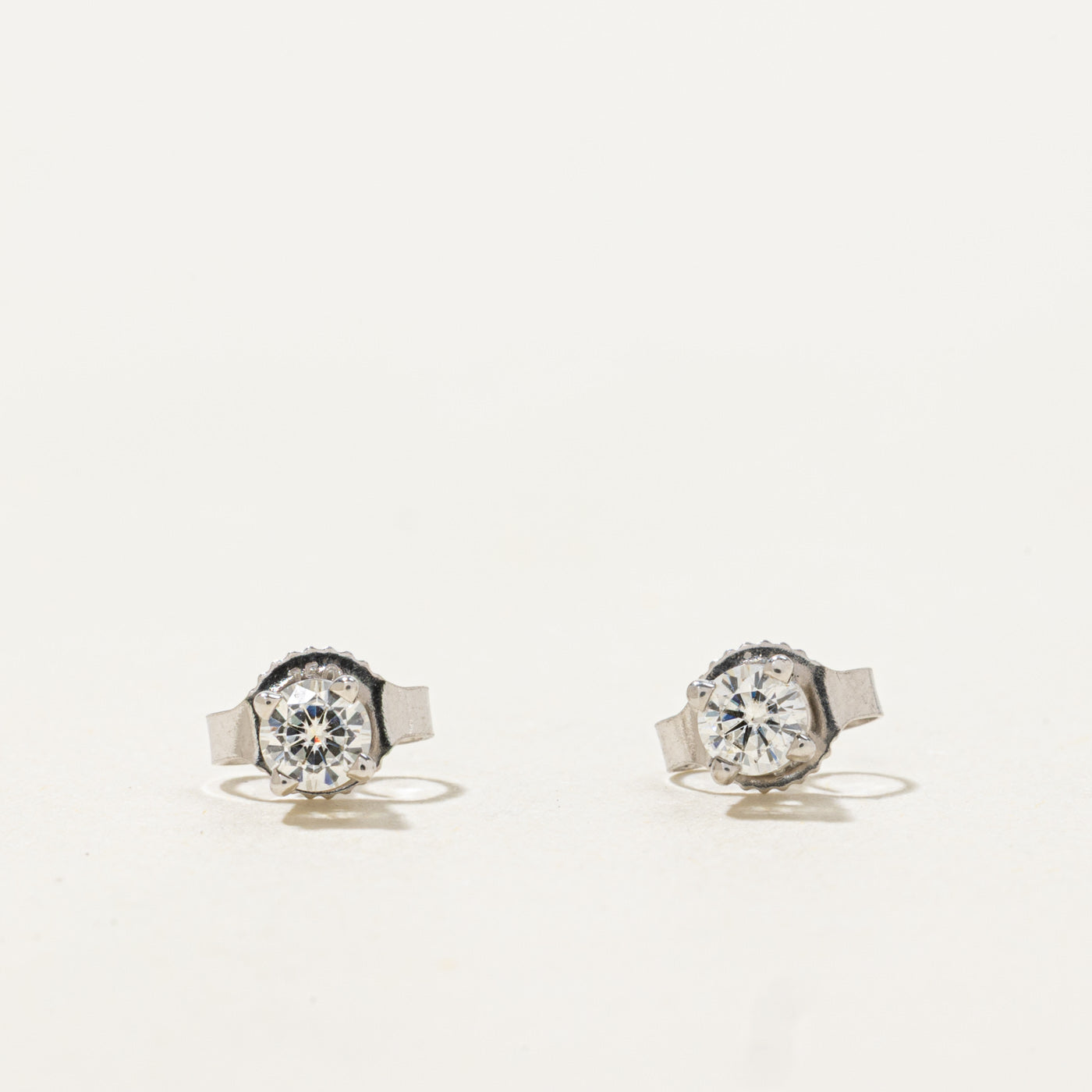 18k Round Brilliant Diamond Stud Earrings | 0.20ctw