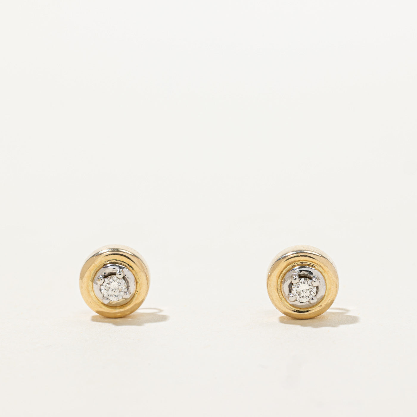 14k Illusion Set Diamond Stud Earrings | 0.12ctw