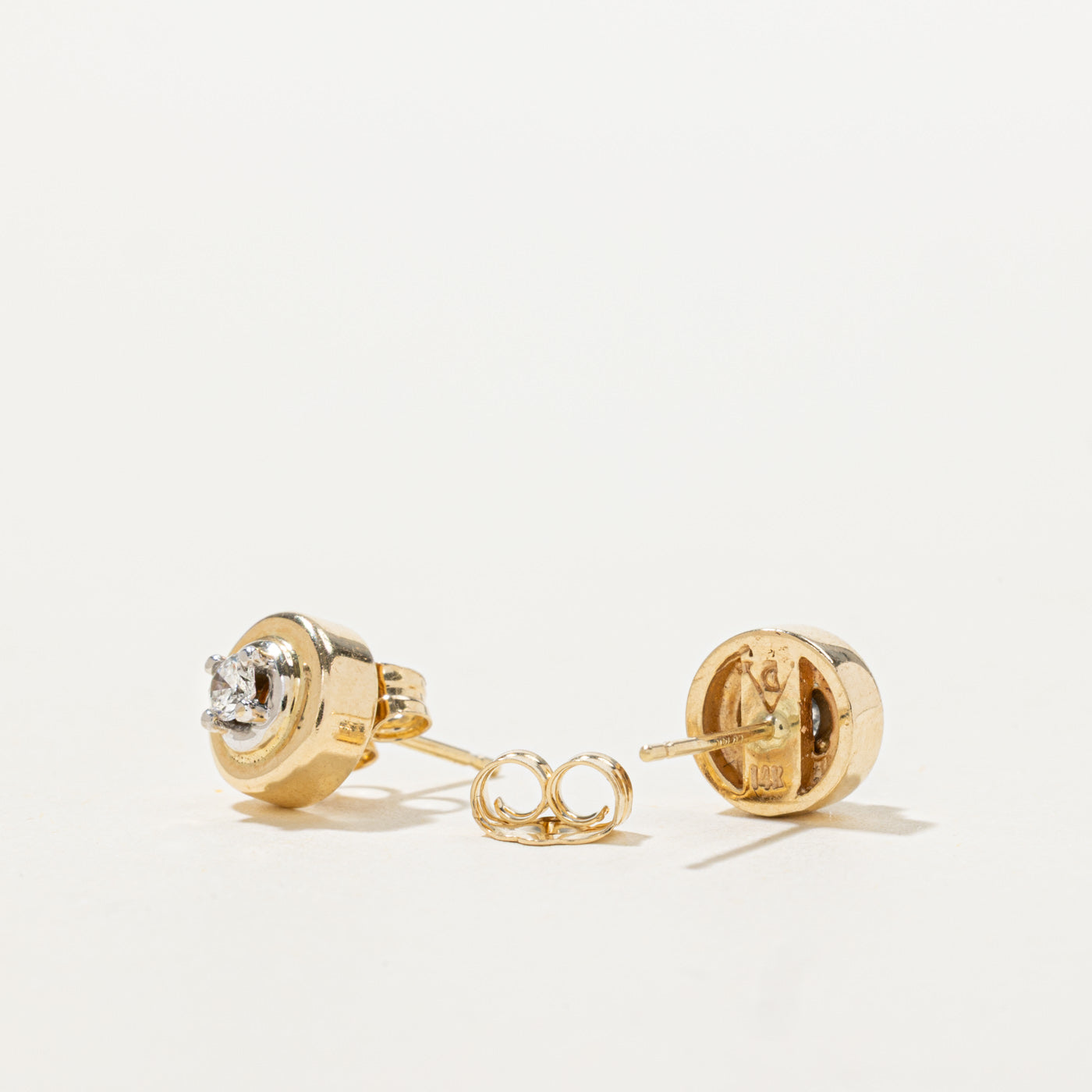 14k Illusion Set Diamond Stud Earrings | 0.12ctw
