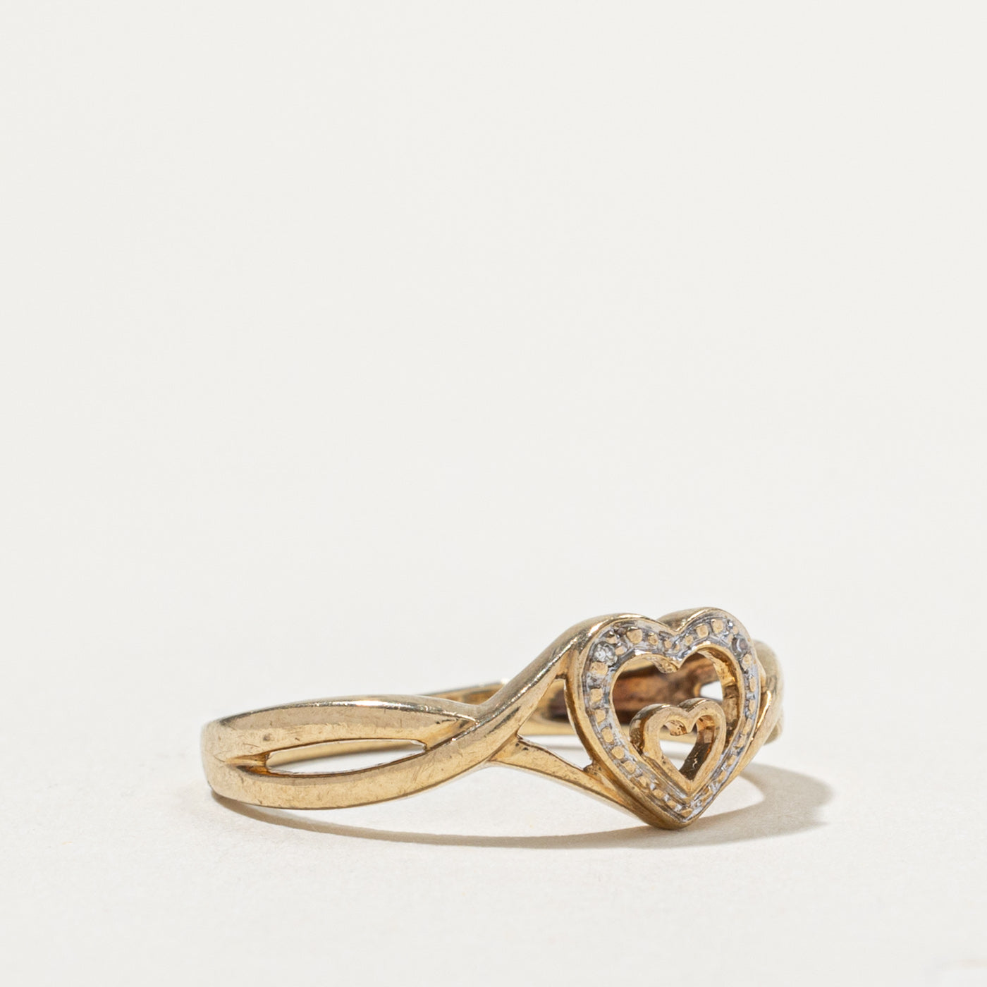 9k Diamond Heart Crossover Ring | SZ 7.5
