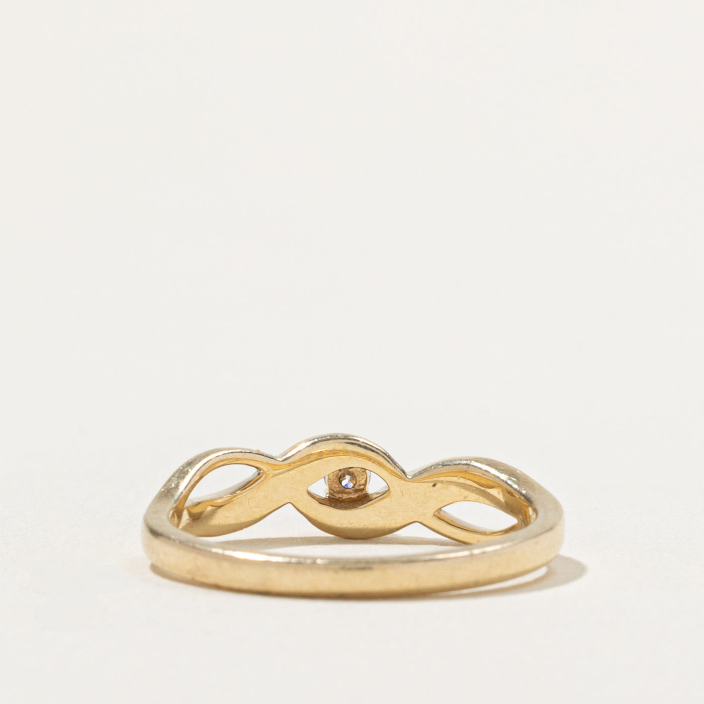 10k Semi Eternity Diamond Crossover Ring | SZ 6