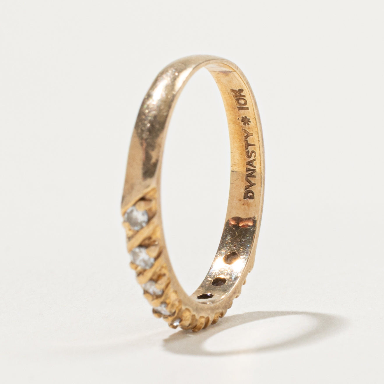 10k Semi Eternity Diamond Grooved Band | SZ 6.5