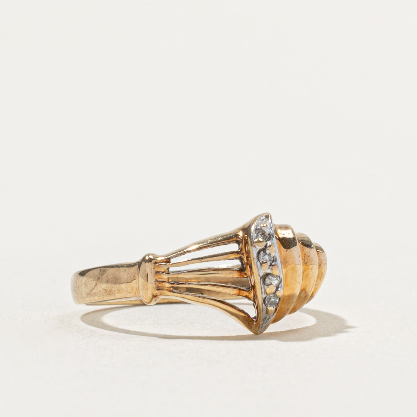 10k Diamond Grooved Croissant Ring | SZ 3.75