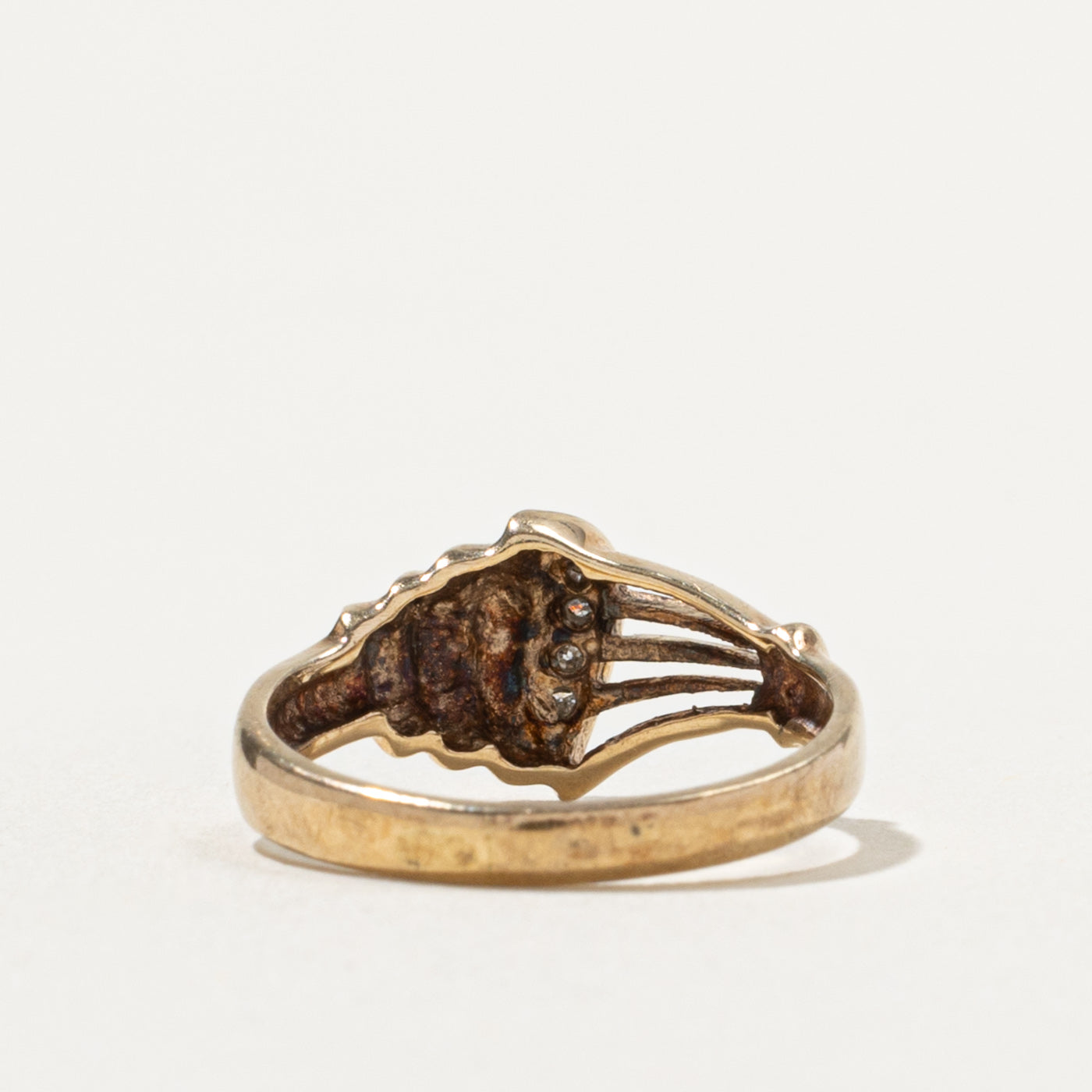 10k Diamond Grooved Croissant Ring | SZ 3.75
