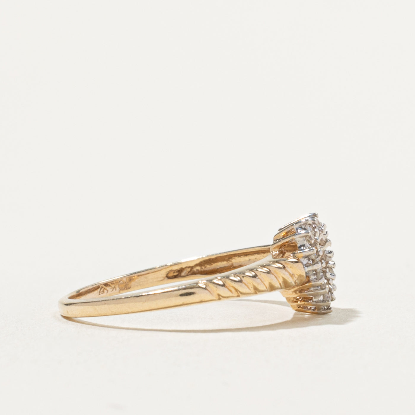 10k Diamond Petal Heart Grooved Ring | SZ 7