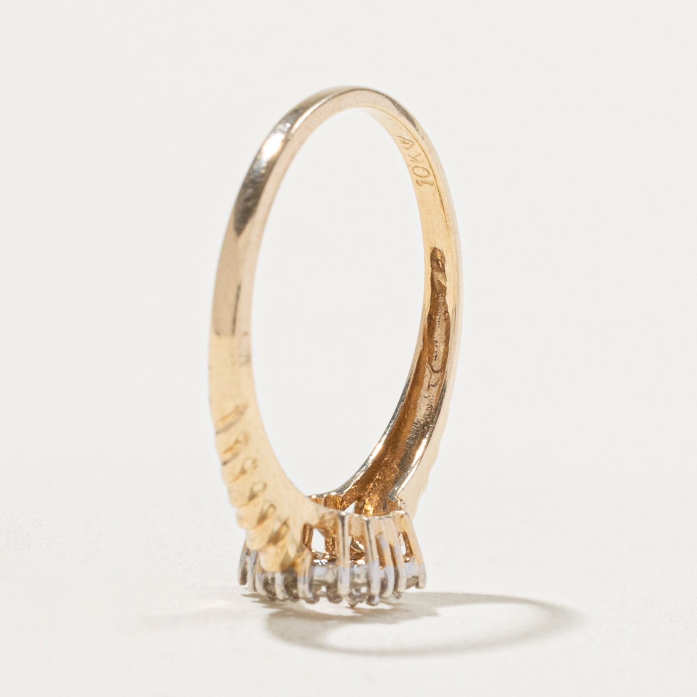 10k Diamond Petal Heart Grooved Ring | SZ 7