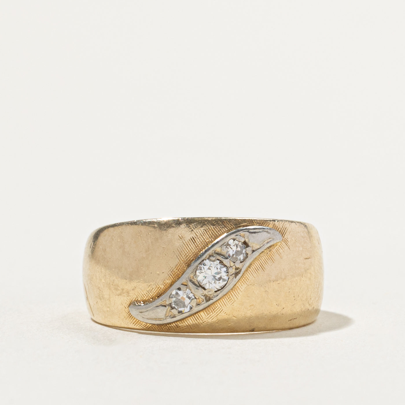 10k Three Stone Diamond Wave Design Band | SZ 7.25