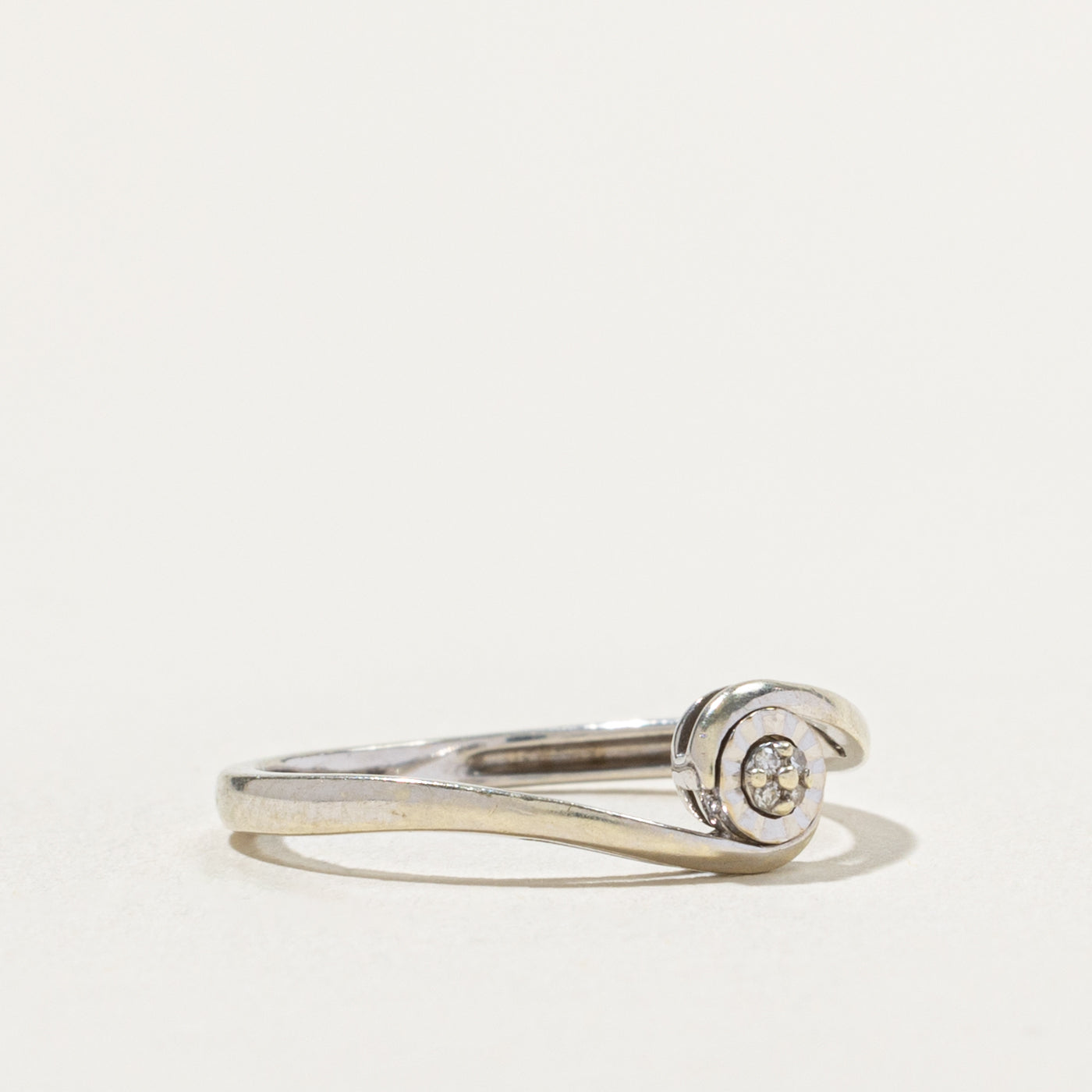 10k Illusion Set Diamond Cluster Bypass Ring | SZ 6.5