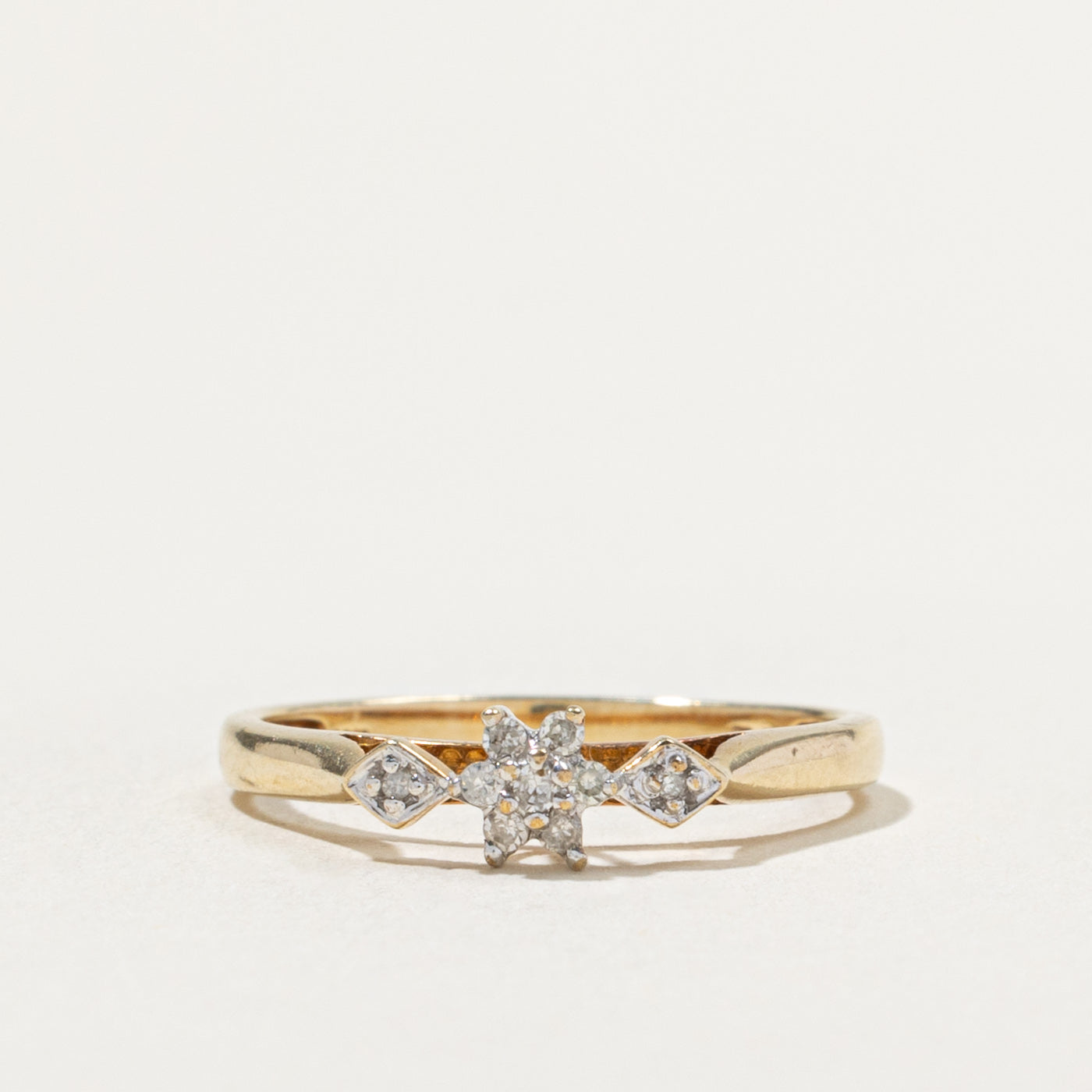 10k Diamond Floral Cluster Accented Ring | SZ 7