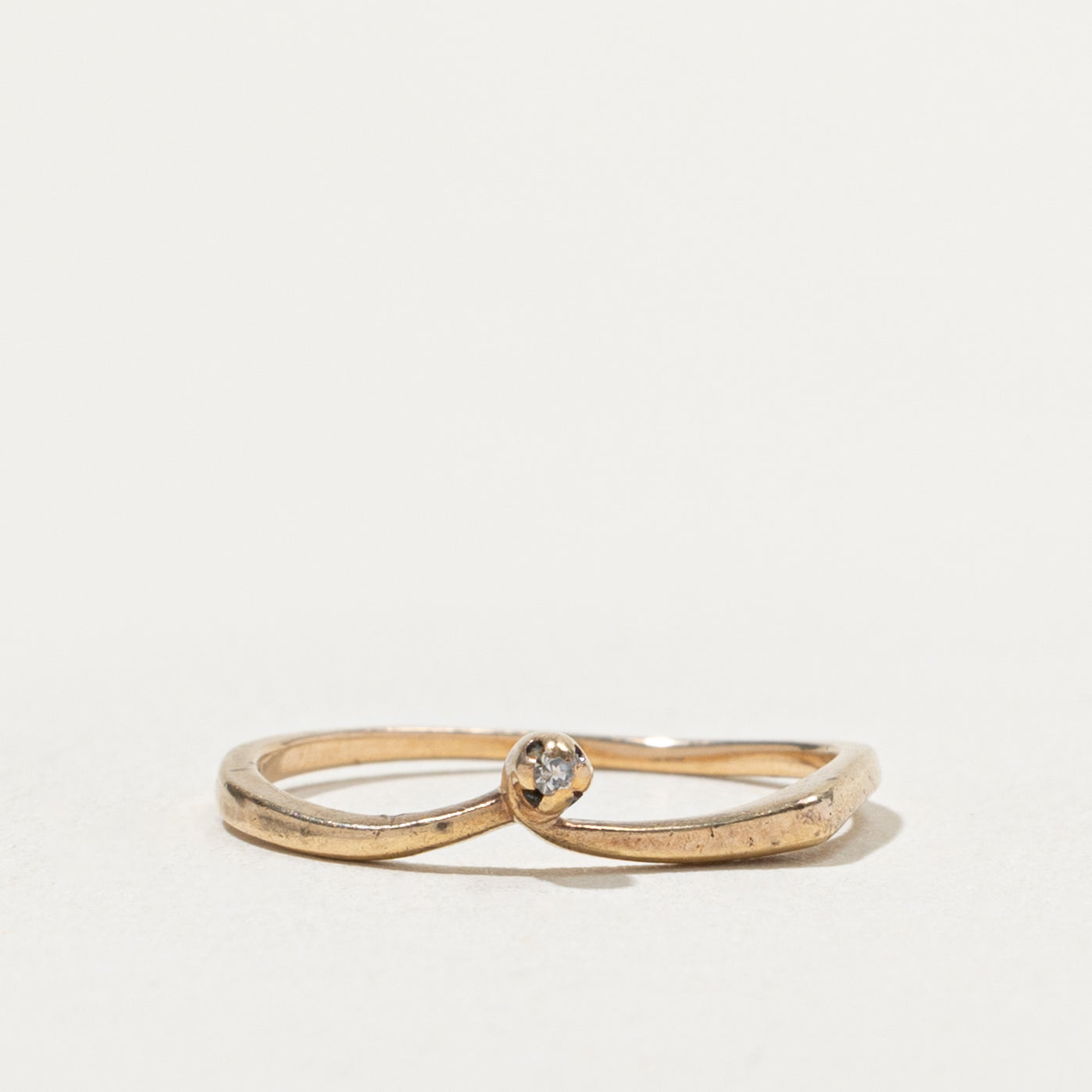 10k Diamond Peite Twisted Ring | SZ 5.25
