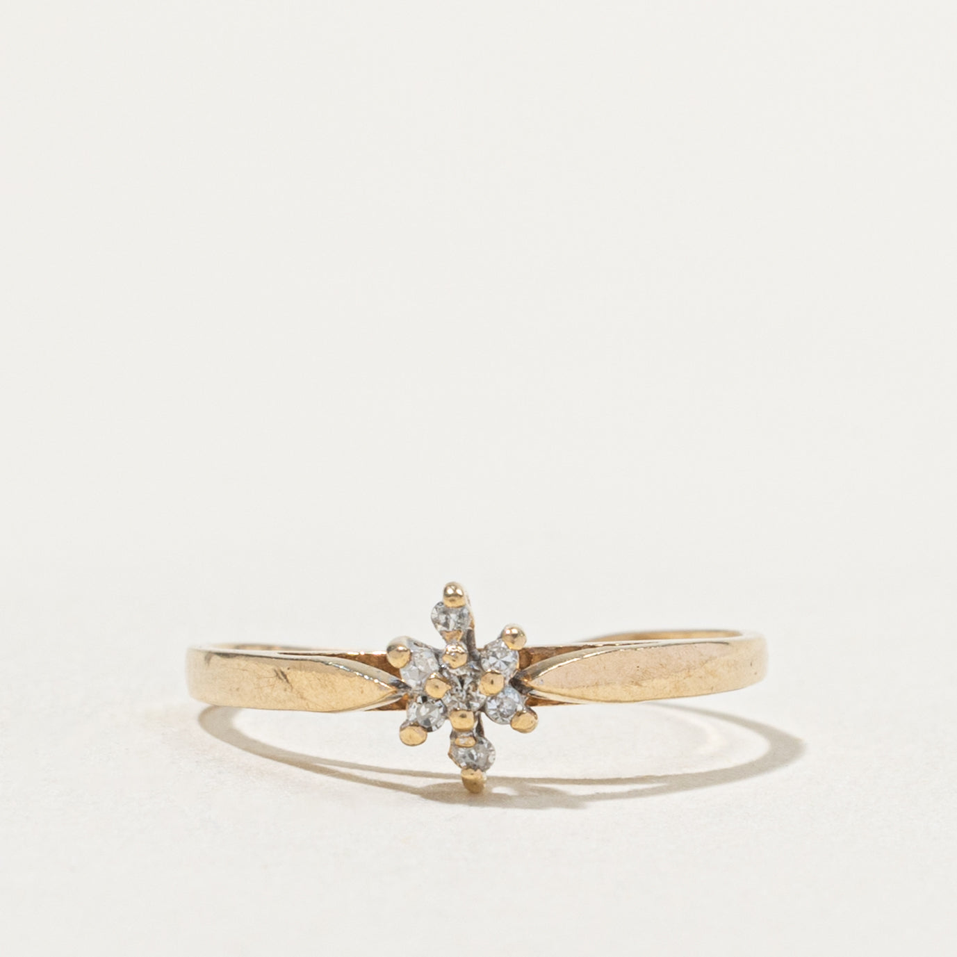 10k Diamond Floral Cluster Ring | SZ 6